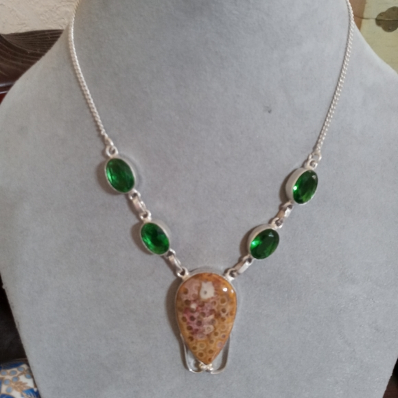 Vtg Jasper and Emerald Necklace - Picture 1 of 5